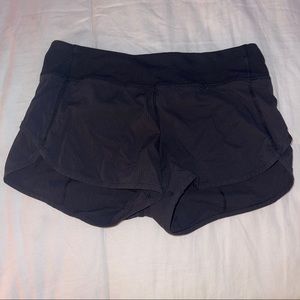 ivivva (kids lululemon) black shorts !!